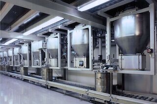 Estaciones de llenado de envases pequeños