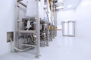 SAT-WV - Standardowy stół podporowy z łopatką do chodzenia i silnikiem wibracyjnym