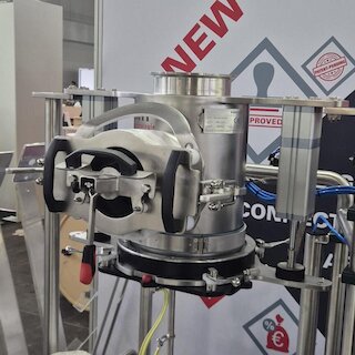 Głowica napełniająca